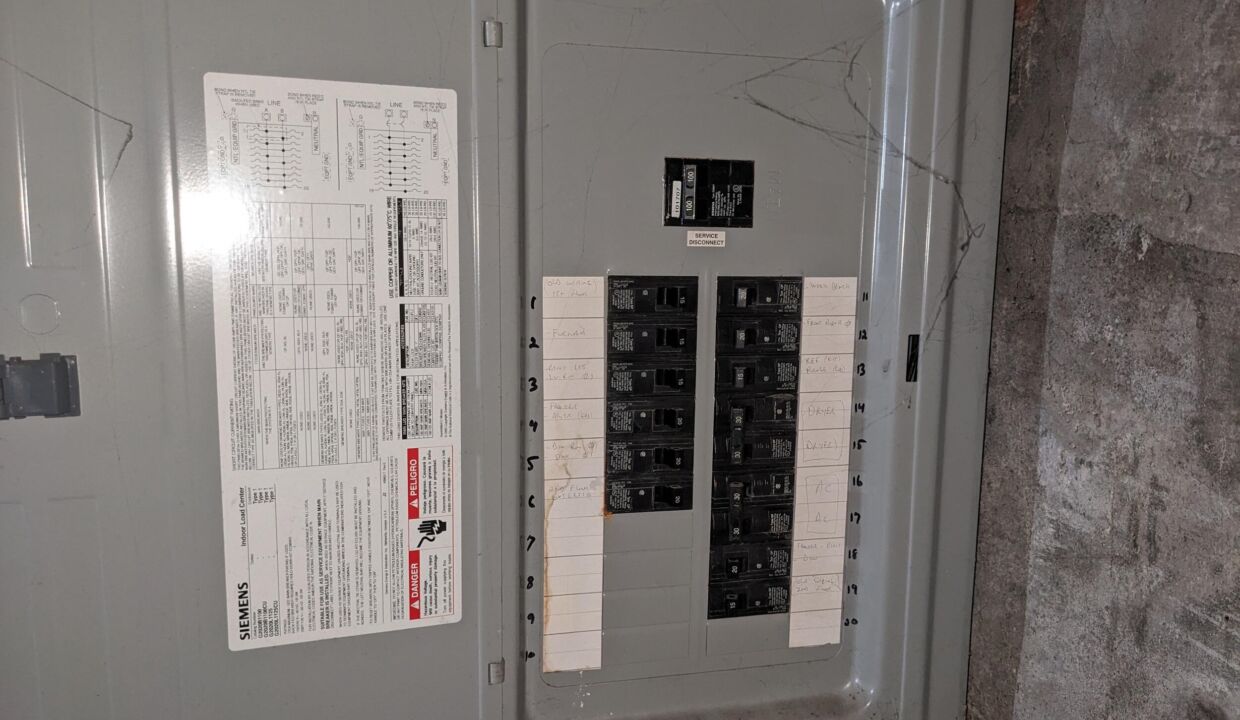 PXL_20250524_234103217